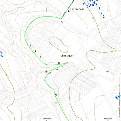 Localisation cadastrale du deuxième aqueduc sur la commune du Douhet. La boucle représente le contournement de la butte de Chez Siquet