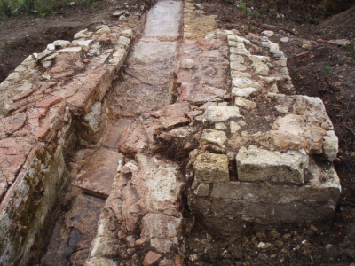 Cliché 9 – Vue d’ensemble conduit et bassin.